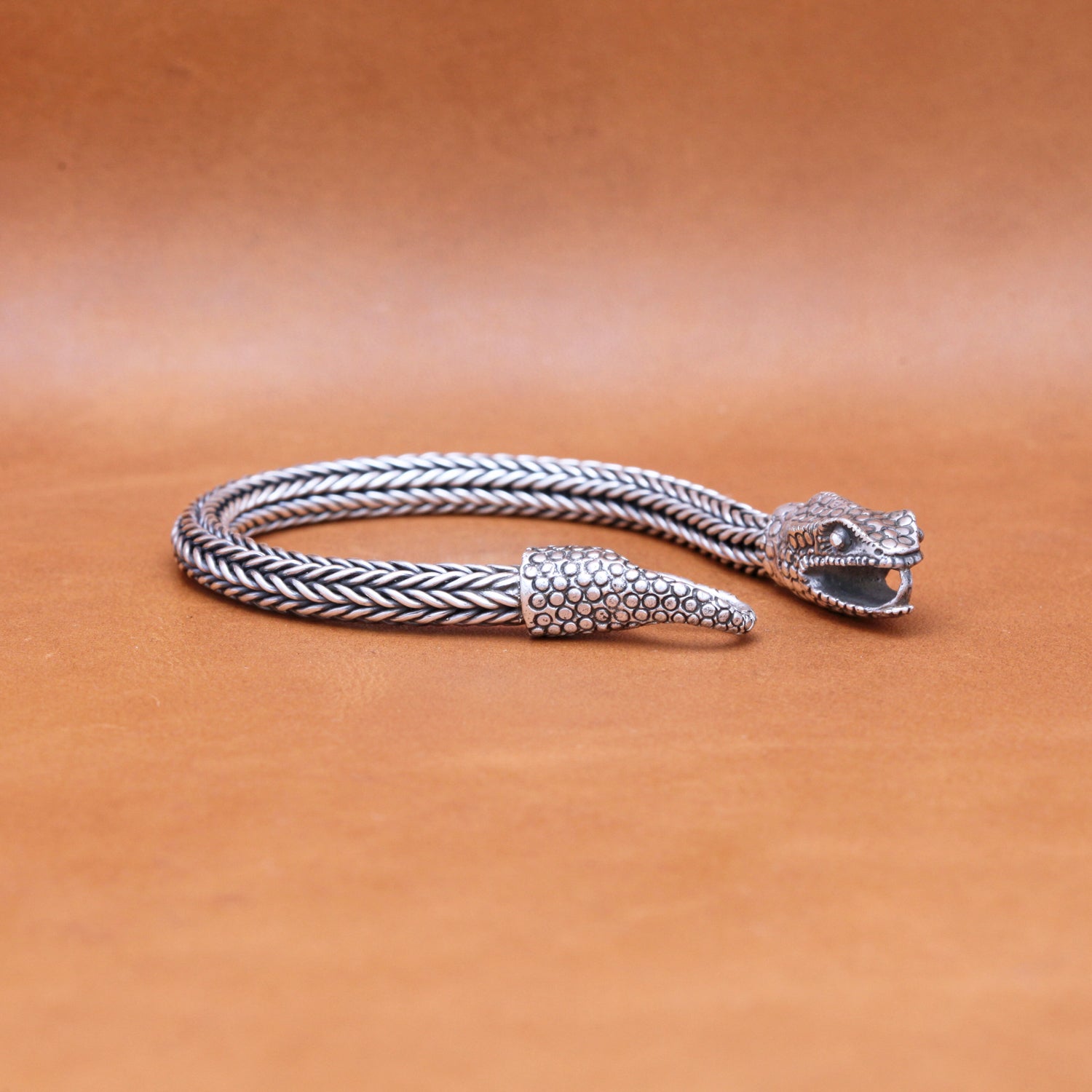 Gecko Bracelet🦎 Gift Bag Lizard Gecko Charm Bracelet Reptile Chameleon |  eBay